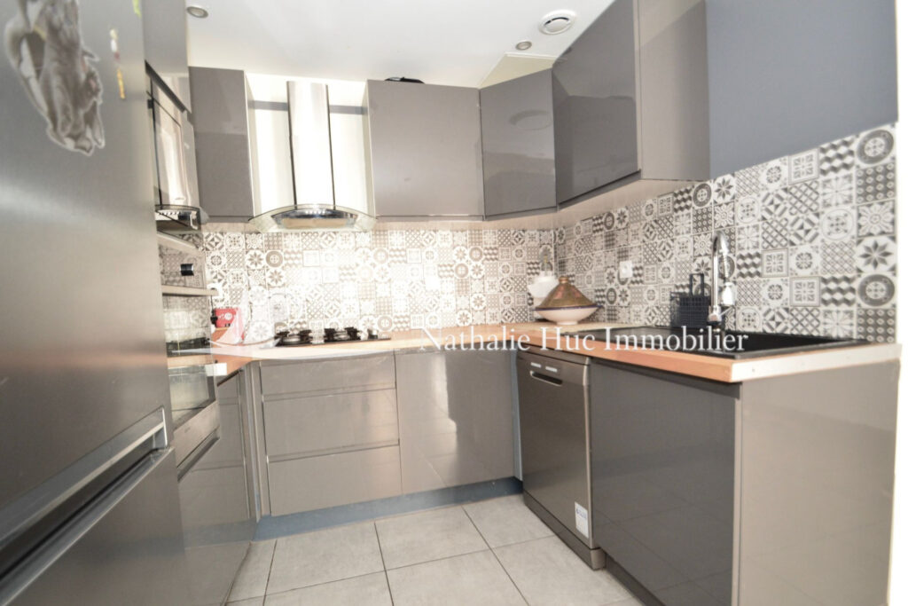 vente maison de village 4 Pièce(s) – 4 pièces – 3 chambres – 93.00 m²