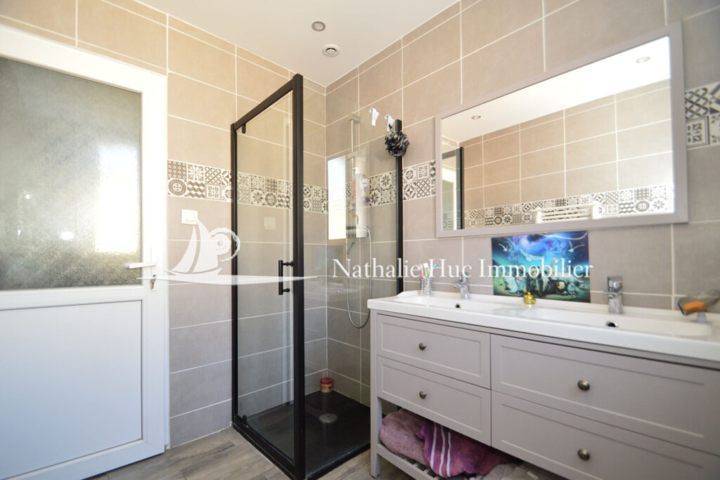 vente maison de village 4 Pièce(s) – 4 pièces – 3 chambres – 93.00 m²