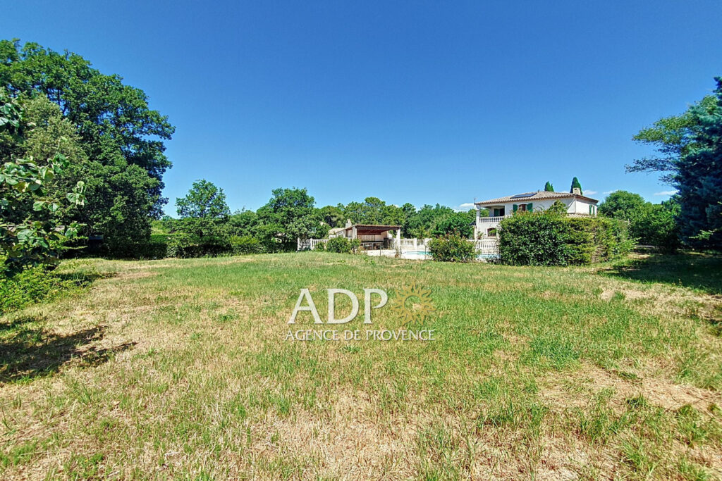 vente maison 6 Pièce(s) – 6 pièces – 5 chambres – 144.00 m²