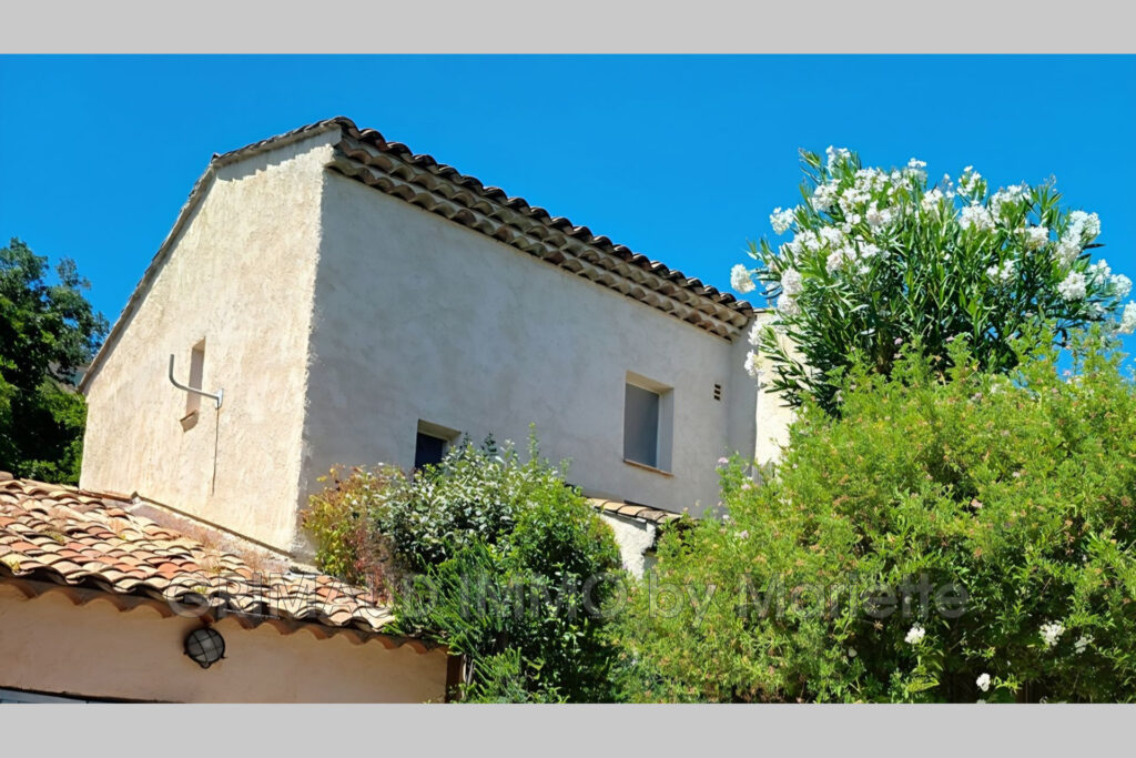 belle maison a pied du village Grimaud – 5 pièces – 4 chambres – 110.00 m²