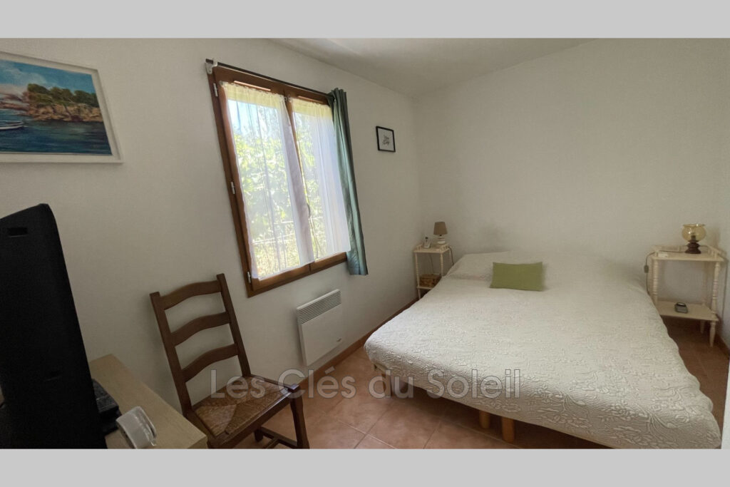 Camps-la-Source : charmante maison T3 de plain-pied d’environ  – 3 pièces – 2 chambres – 63.00 m²