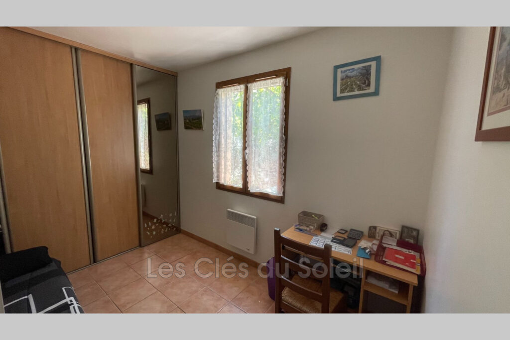 Camps-la-Source : charmante maison T3 de plain-pied d’environ  – 3 pièces – 2 chambres – 63.00 m²