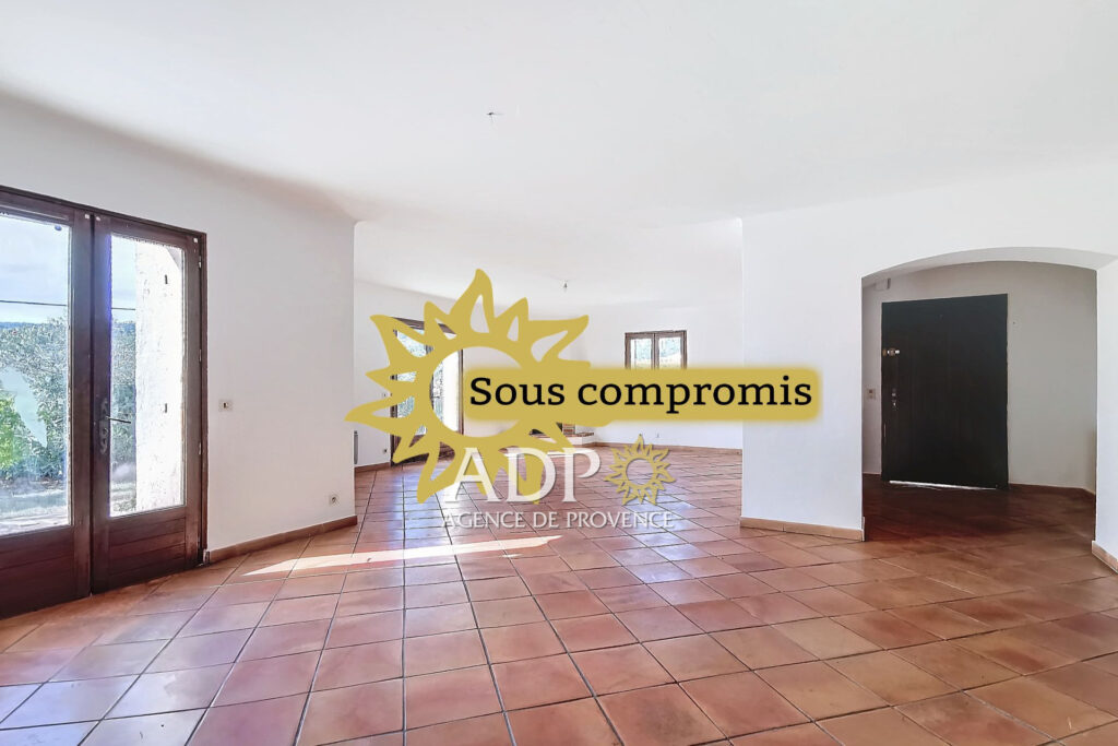 vente maison 6 Pièce(s) – 6 pièces – 3 chambres – 4  – 131.60 m²