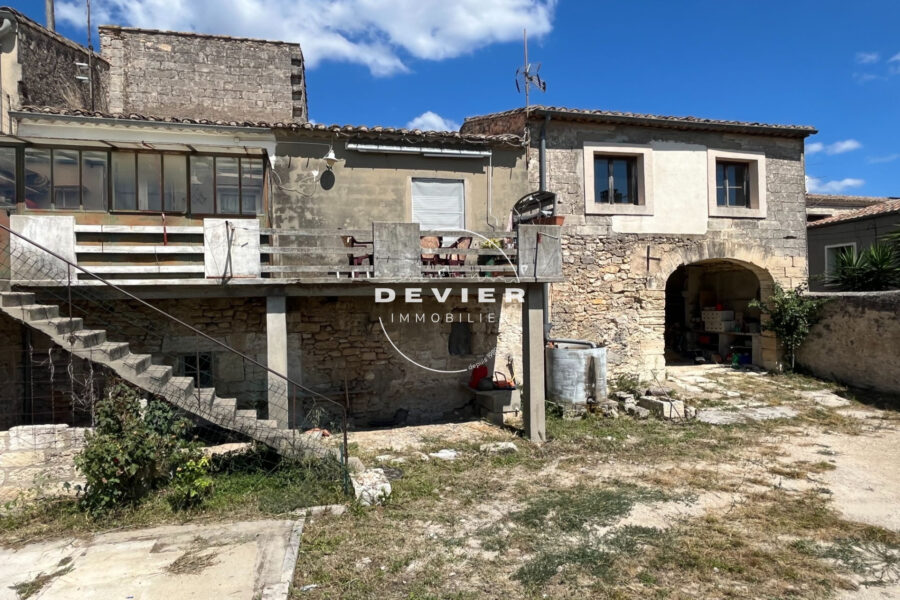 Maison à vendre à Saint-geniès-des-mourgues