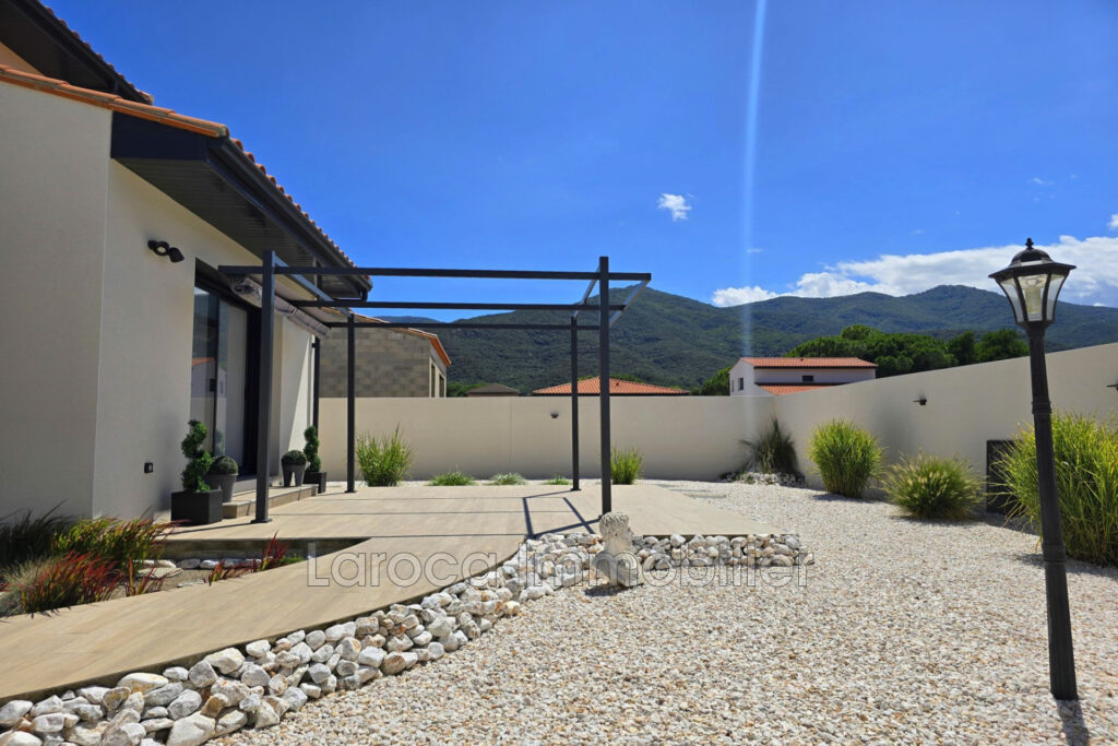 Achat villa à Laroque des Albères – 3 pièces – 2 chambres – 93.00 m²
