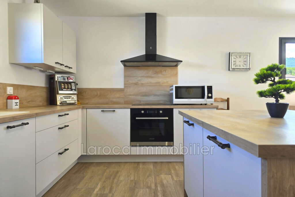 Achat villa à Laroque des Albères – 3 pièces – 2 chambres – 93.00 m²