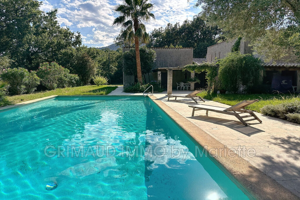 belle maison a saint clement, au calme avec grand terrain plat – 10 pièces – 7 chambres – 205.35 m²