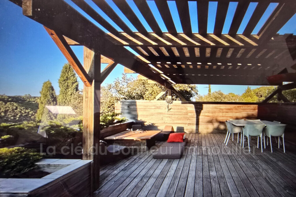 vente maison – NR pièces – 3 chambres – 130.00 m²