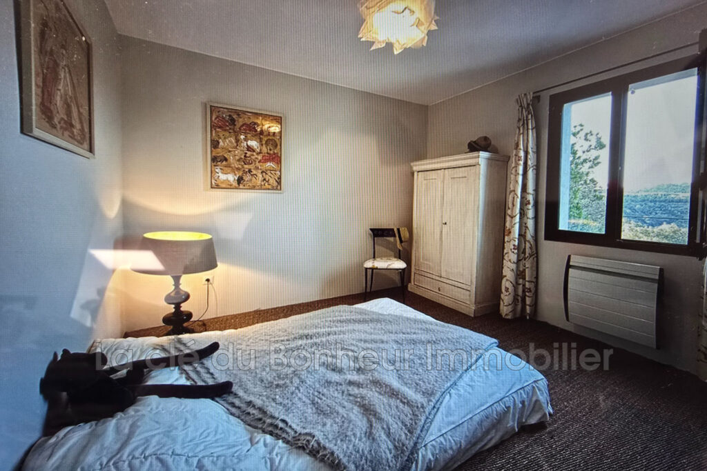 vente maison – NR pièces – 3 chambres – 130.00 m²