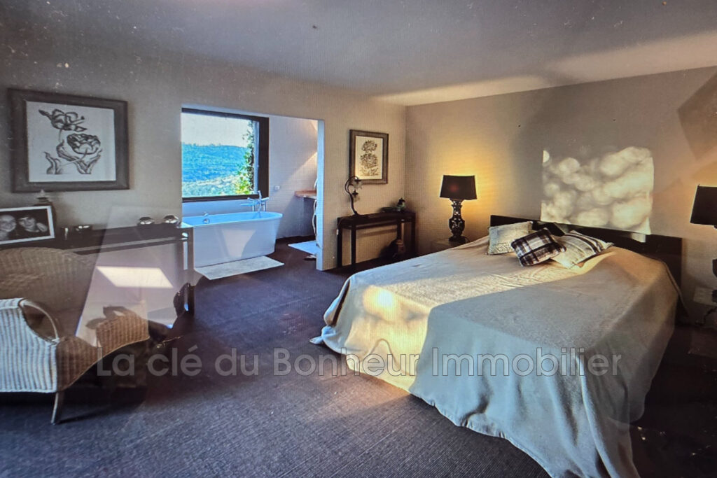 vente maison – NR pièces – 3 chambres – 130.00 m²