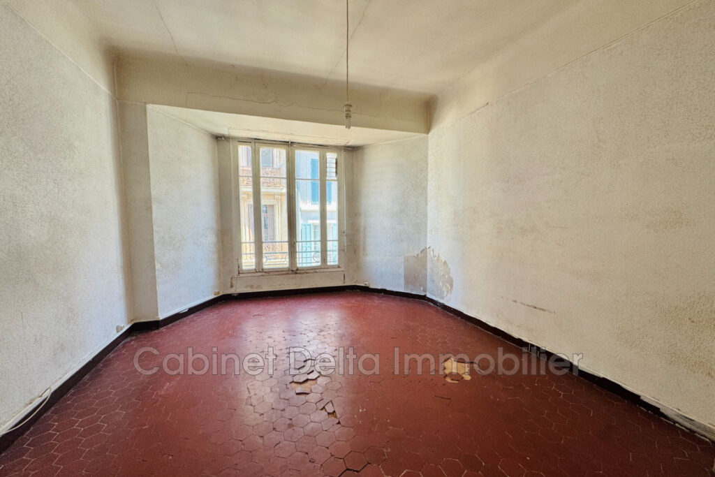 Type 2 à vendre  Centre-ville de Toulon Idéalement situé, app – 2 pièces – 1 chambre – 44.00 m²