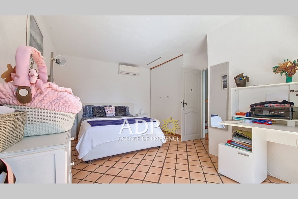 vente maison 4 Pièce(s) – 4 pièces – 3 chambres – 141.92 m²