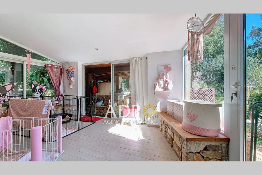 Maison à vendre à Saint-cézaire-sur-siagne