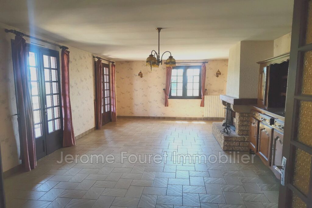 vente maison 6 Pièce(s) – 6 pièces – 4 chambres – 126.00 m²