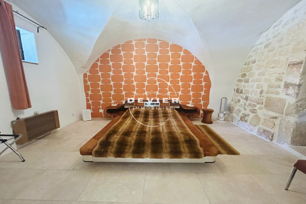 vente maison de caractère 7 Pièce(s) – 7 pièces – 5 chambres – 200.00 m²