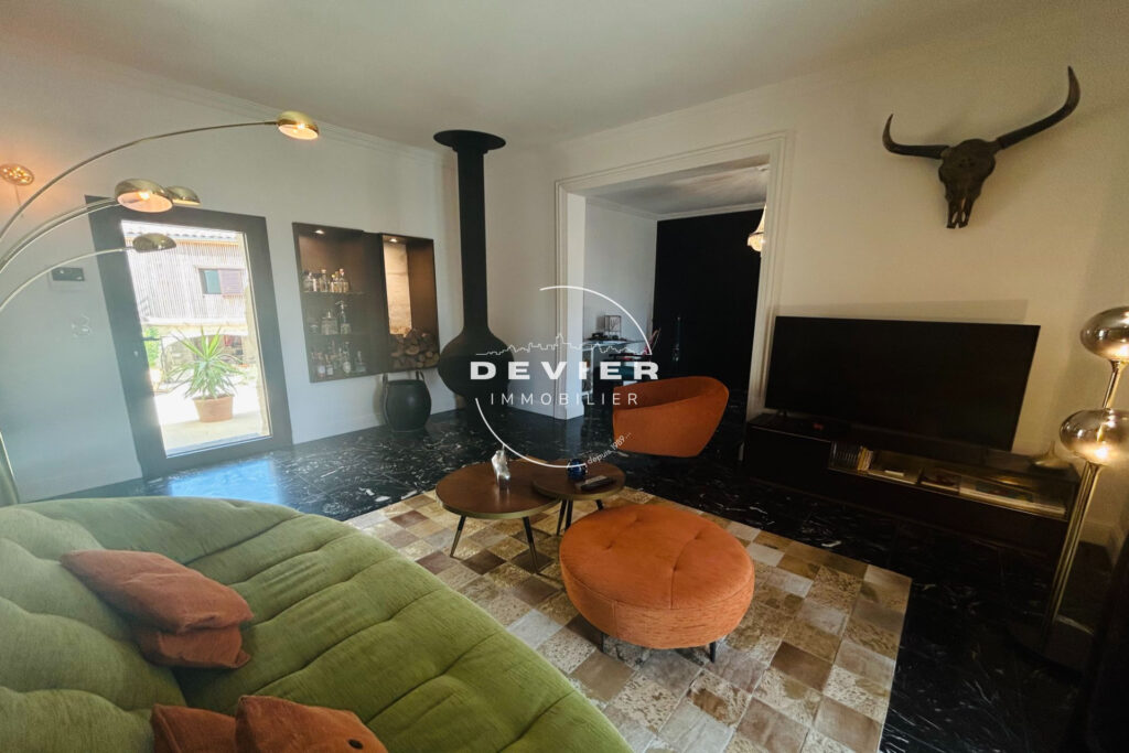 vente maison de caractère 7 Pièce(s) – 7 pièces – 5 chambres – 200.00 m²