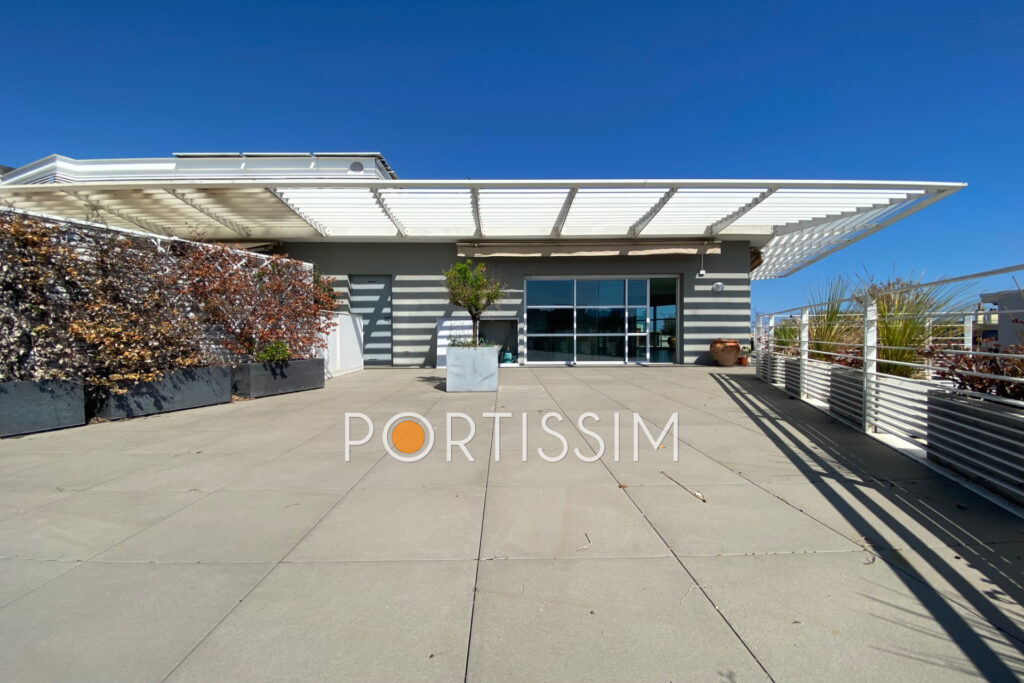 Cagnes sur Mer : Villa sur toit 4 pièces 107m² – 4 pièces – 3 chambres – 107.03 m²