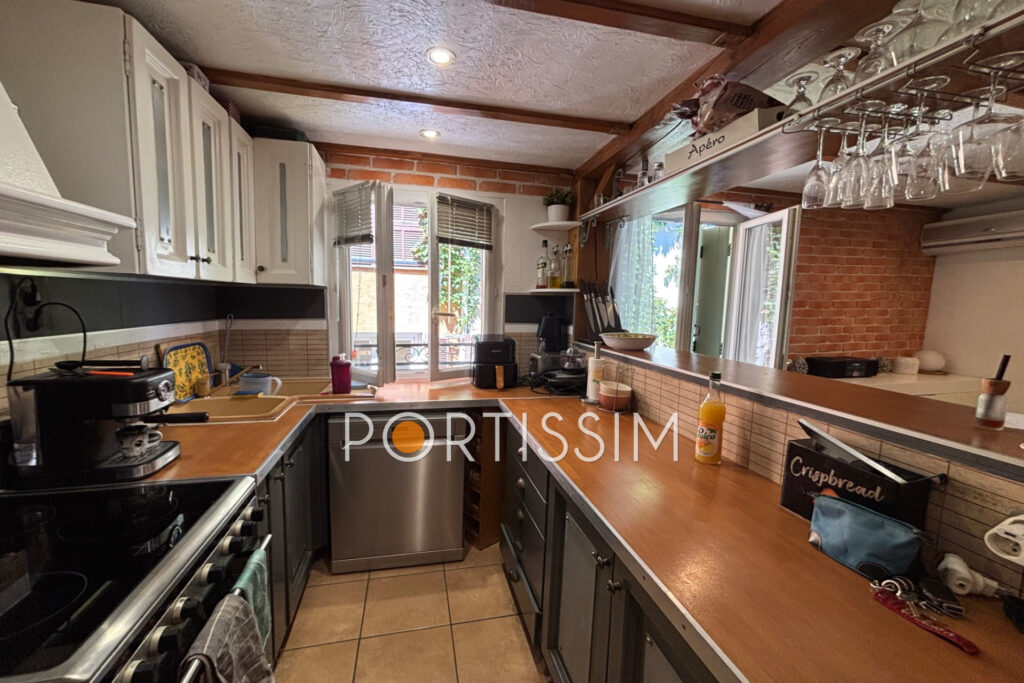 Saint-Laurent-du-Var /centre-ville / maison de village/ 3-4 pi – 3 pièces – 2 chambres – 76.00 m²