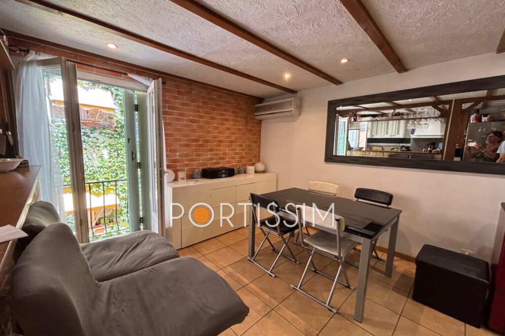 Saint-Laurent-du-Var /centre-ville / maison de village/ 3-4 pi – 3 pièces – 2 chambres – 76.00 m²