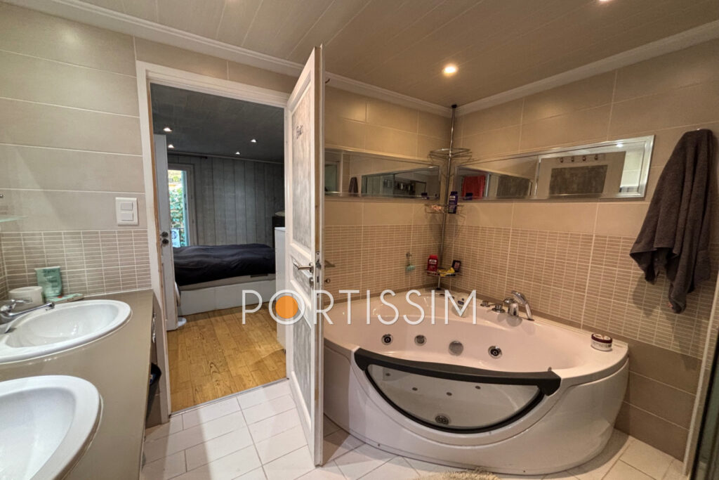 Saint-Laurent-du-Var /centre-ville / maison de village/ 3-4 pi – 3 pièces – 2 chambres – 76.00 m²