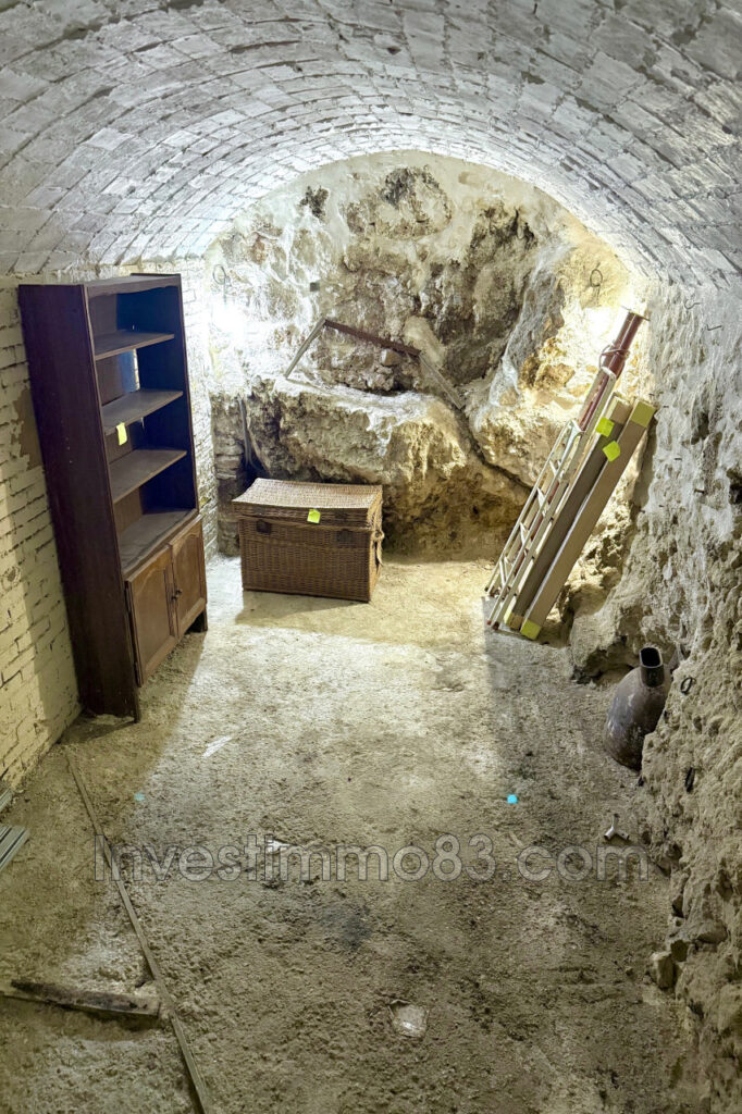 Au coeur de PEYPIN. Proche du centre et des commodités, maison – 3 pièces – 2 chambres – 91.00 m²