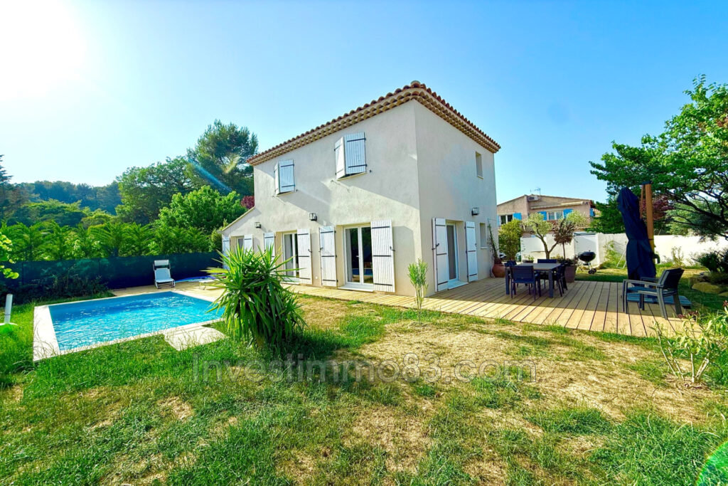 Proche du centre-ville, dans un quartier calme, agréable villa – 5 pièces – 4 chambres – 120.00 m²