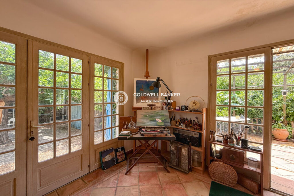 Maison de plain-pied  90 m²  Terrain 1 520 m²  Exposition S – 3 pièces – 2 chambres – 89.85 m²