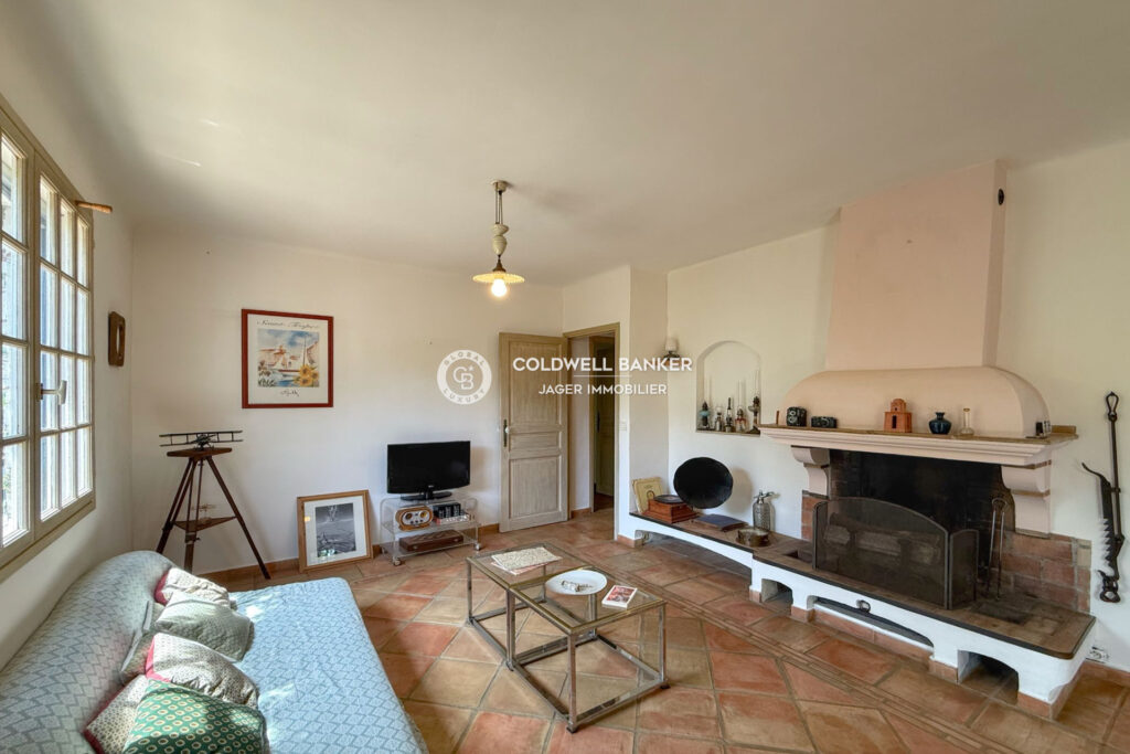 Maison de plain-pied  90 m²  Terrain 1 520 m²  Exposition S – 3 pièces – 2 chambres – 89.85 m²