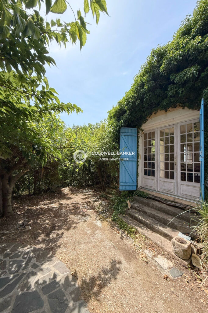 Maison de plain-pied  90 m²  Terrain 1 520 m²  Exposition S – 3 pièces – 2 chambres – 89.85 m²