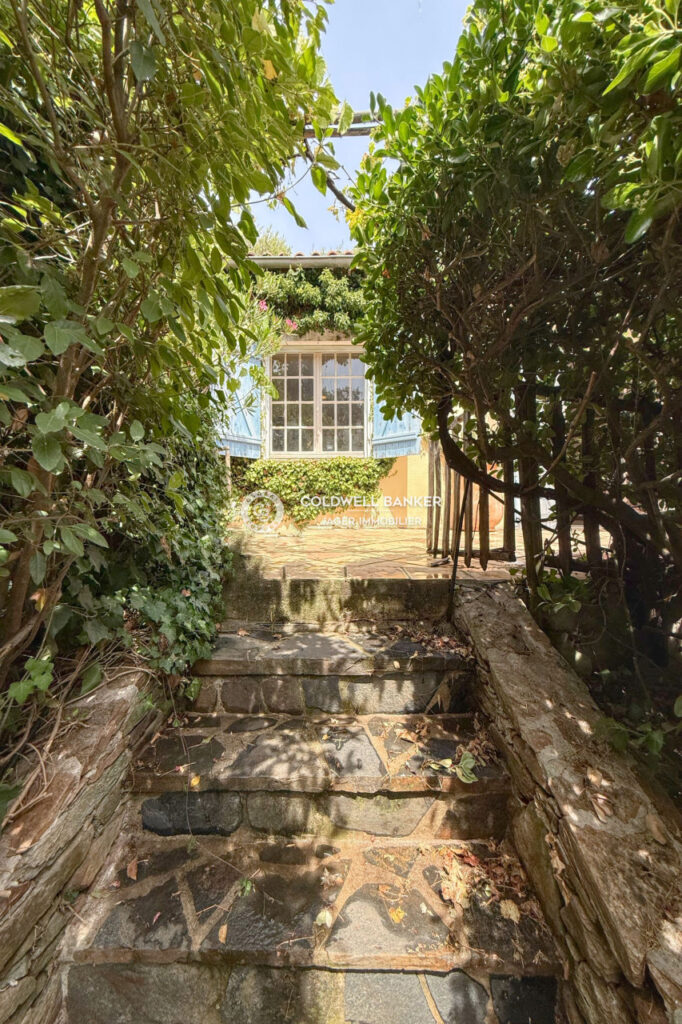 Maison de plain-pied  90 m²  Terrain 1 520 m²  Exposition S – 3 pièces – 2 chambres – 89.85 m²