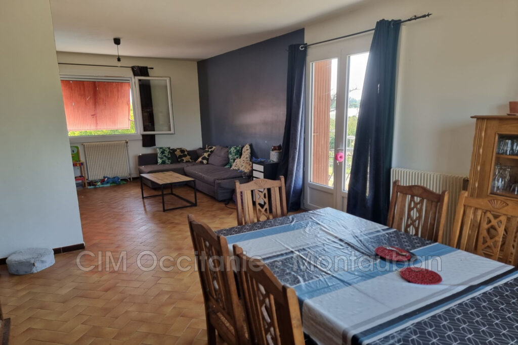 vente maison – NR pièces – 5 chambres – 200.00 m²