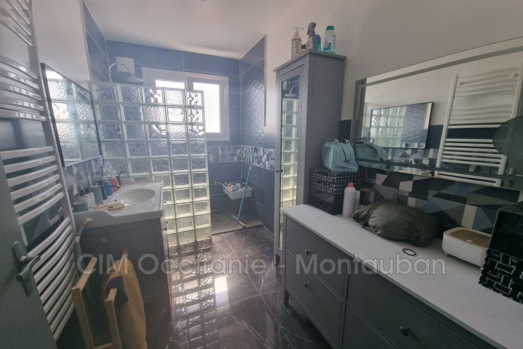 vente maison – NR pièces – 5 chambres – 200.00 m²