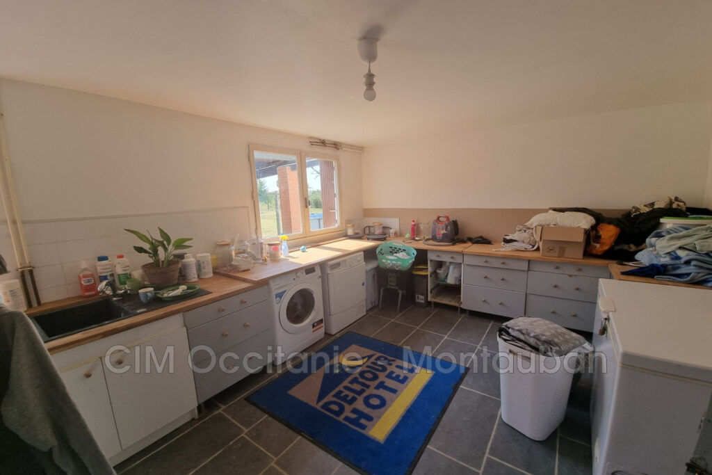 vente maison – NR pièces – 5 chambres – 200.00 m²