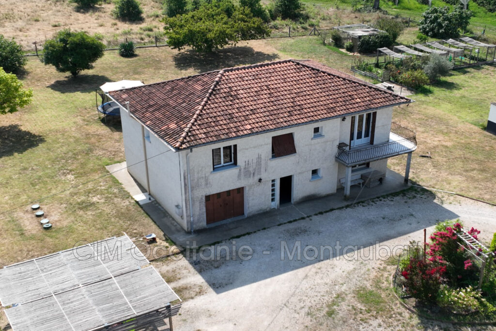 vente maison – NR pièces – 5 chambres – 200.00 m²