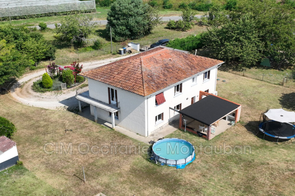 vente maison – NR pièces – 5 chambres – 200.00 m²