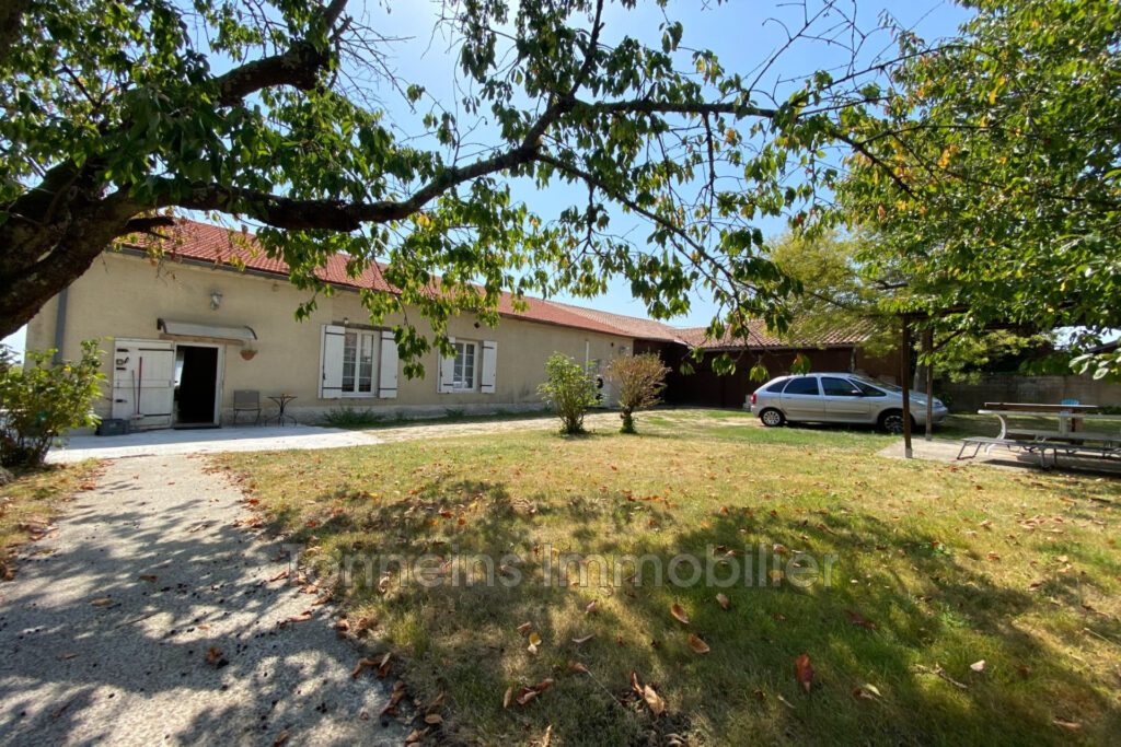 vente maison 8 Pièce(s) – 8 pièces – 5 chambres – 260.00 m²