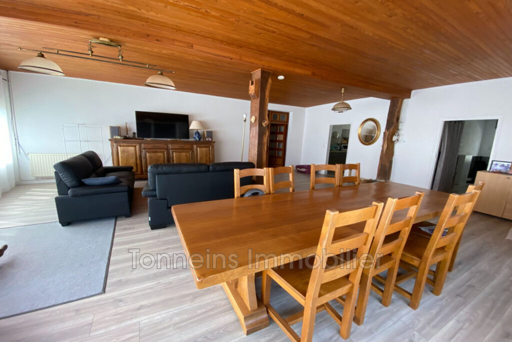 vente maison 8 Pièce(s) – 8 pièces – 5 chambres – 260.00 m²