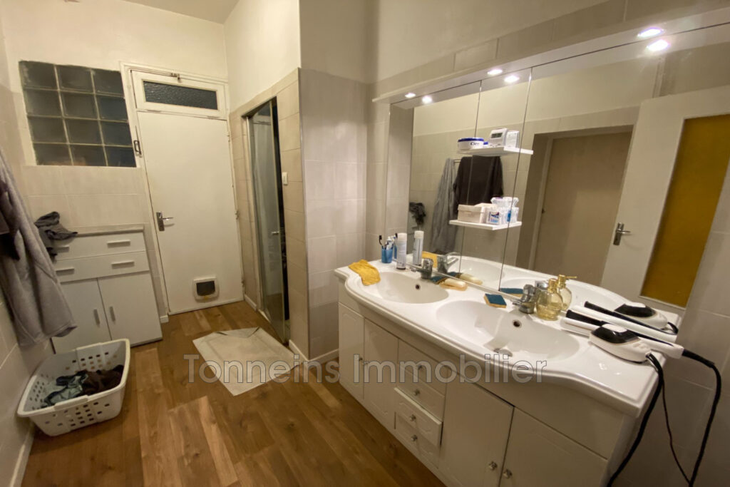 vente maison 8 Pièce(s) – 8 pièces – 5 chambres – 260.00 m²