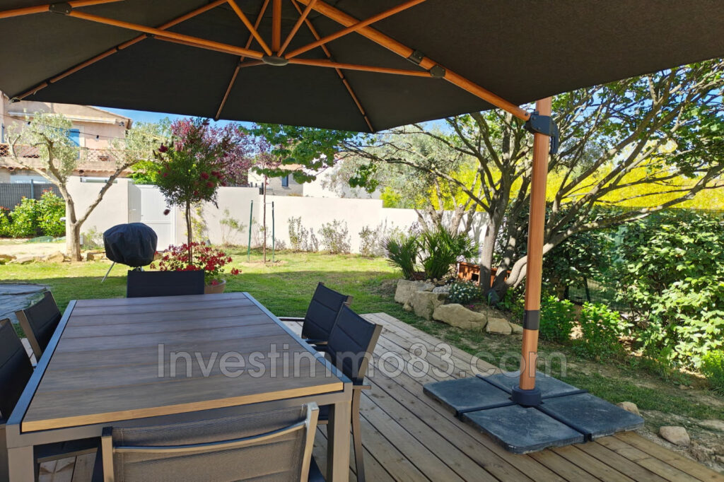 Proche du centre-ville, dans un quartier calme, agréable villa – 5 pièces – 4 chambres – 120.00 m²