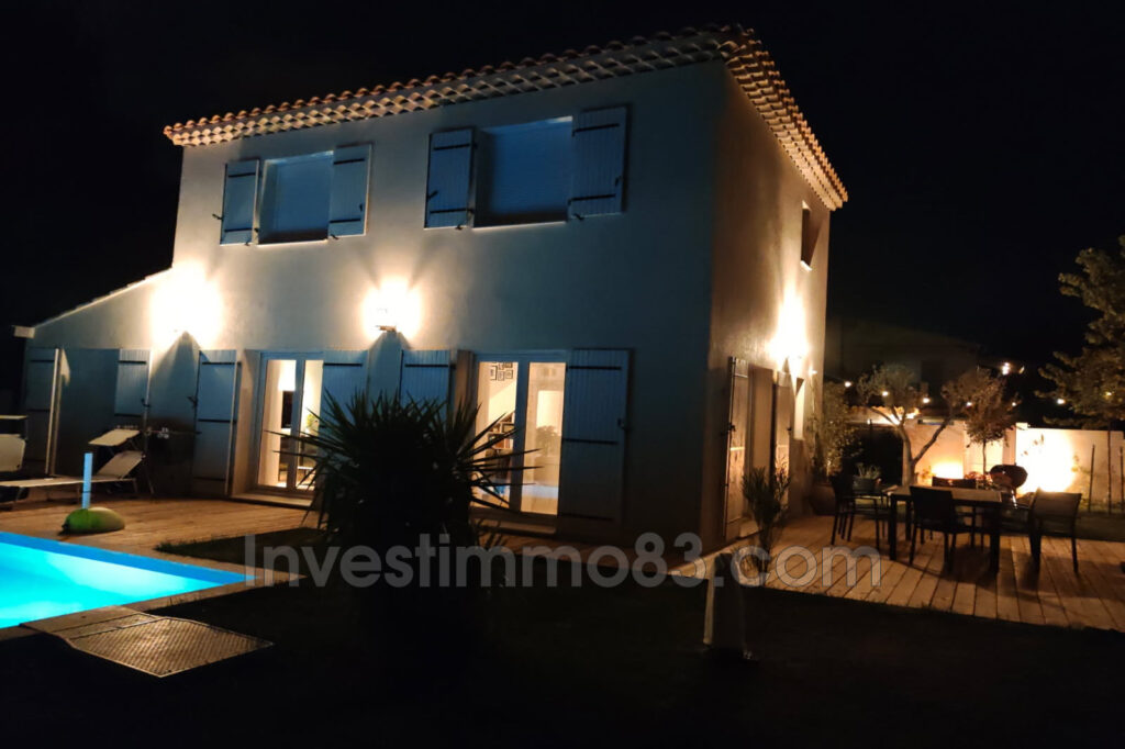 Proche du centre-ville, dans un quartier calme, agréable villa – 5 pièces – 4 chambres – 120.00 m²