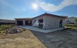 A vendre à Villecroze villa hors d’eau à terminer sur un terra – 5 pièces – 3 chambres – 120.00 m²