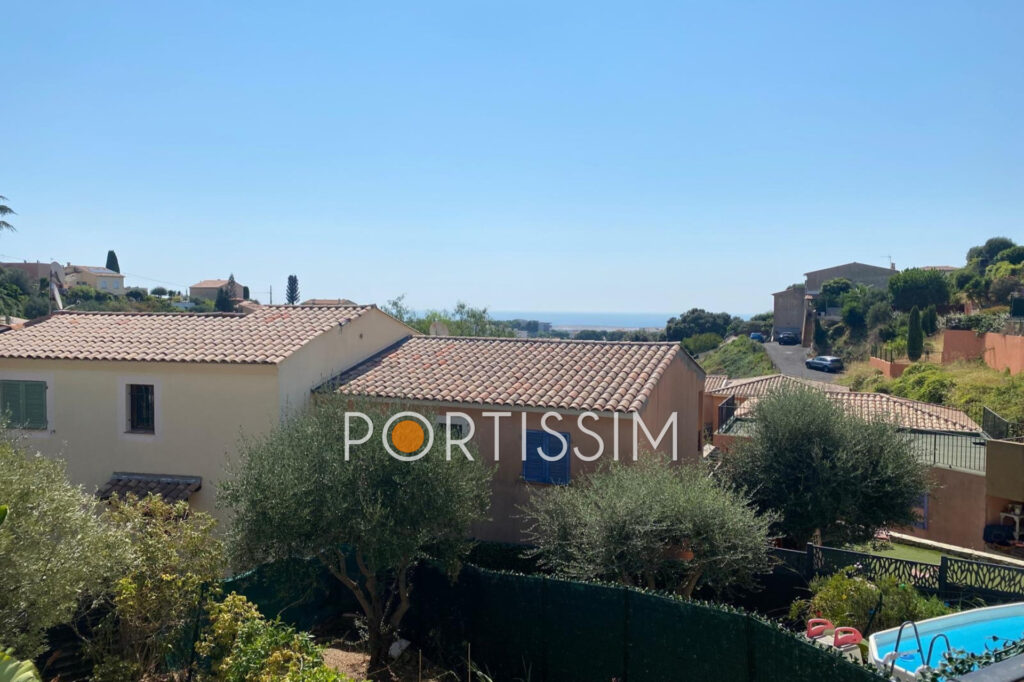 St Laurent du Var / Plateaux Fleuris / villa jumelée / parking – 3 pièces – 2 chambres – 66.12 m²