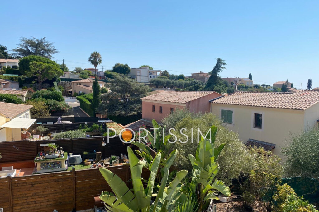 St Laurent du Var / Plateaux Fleuris / villa jumelée / parking – 3 pièces – 2 chambres – 66.12 m²