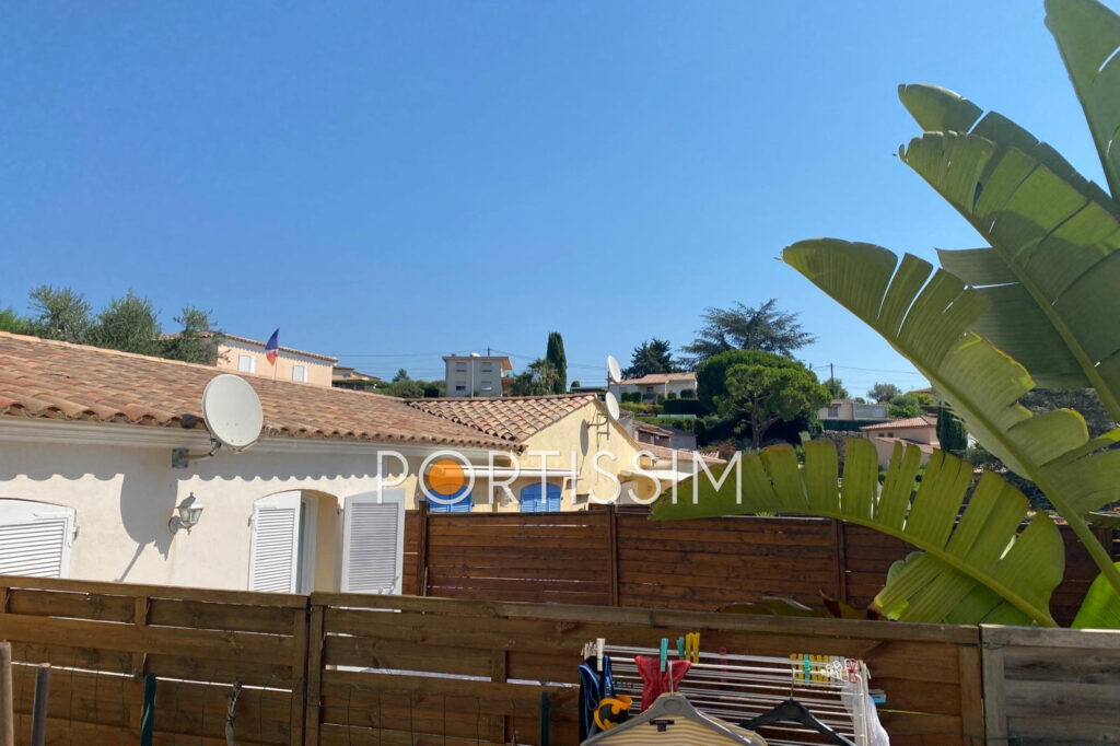 St Laurent du Var / Plateaux Fleuris / villa jumelée / parking – 3 pièces – 2 chambres – 66.12 m²
