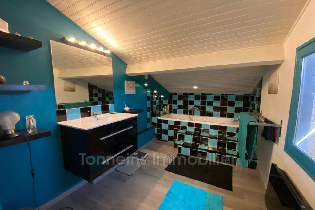 vente ferme 6 Pièce(s) – 6 pièces – 4 chambres – 225.00 m²