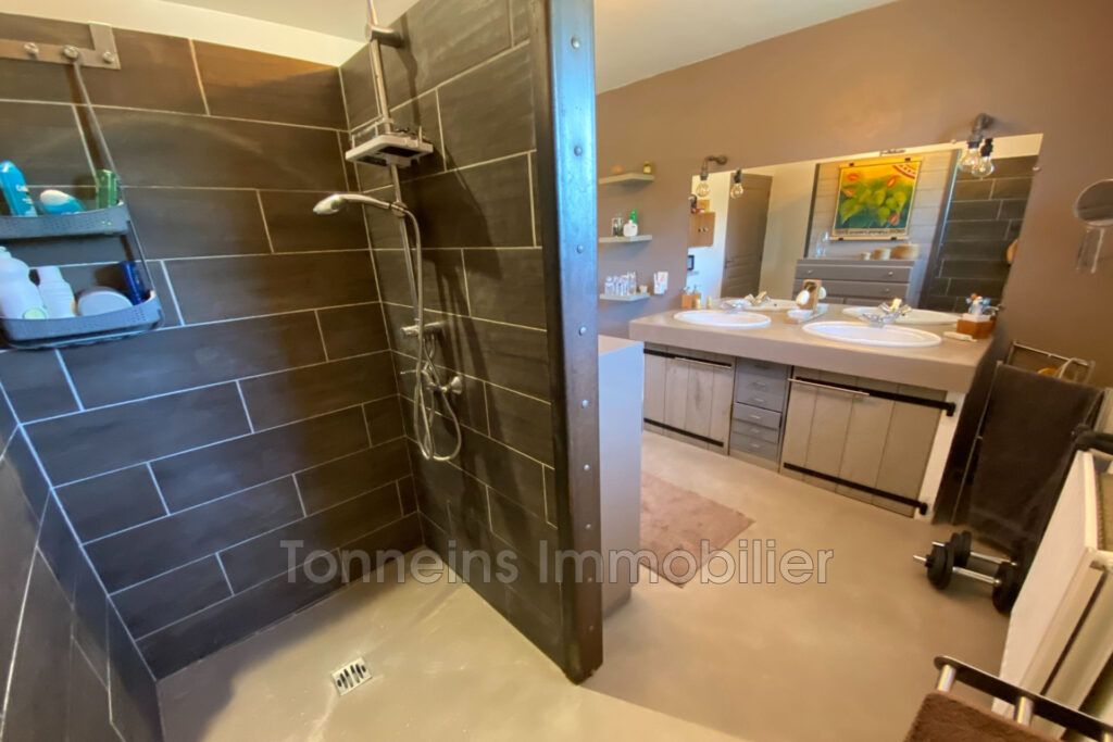 vente ferme 6 Pièce(s) – 6 pièces – 4 chambres – 225.00 m²