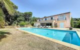 belle villa avec piscine, garage – 6 pièces – 4 chambres – 221.00 m²