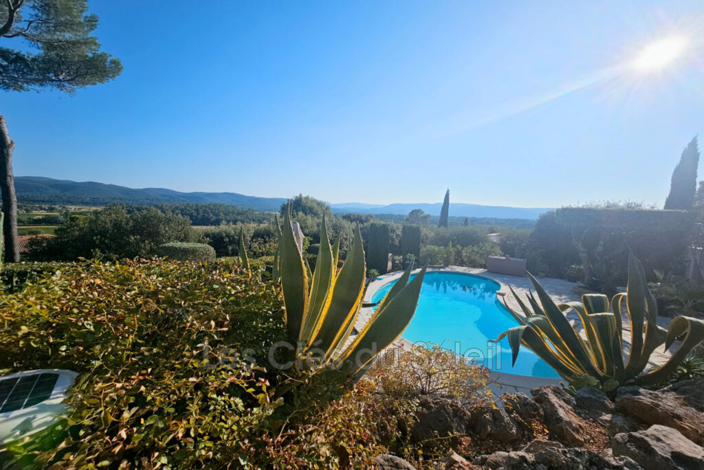 À Garéoult, votre havre de paix en Provence  Villa de plain-pi – 6 pièces – 4 chambres – 145.00 m²