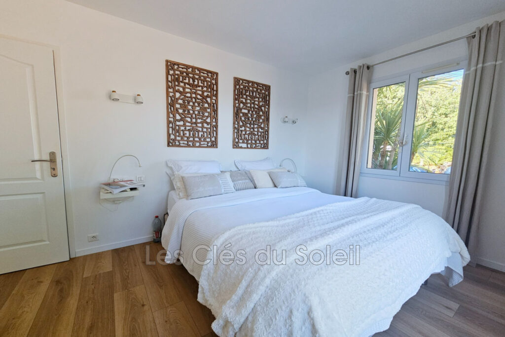 À Garéoult, votre havre de paix en Provence  Villa de plain-pi – 6 pièces – 4 chambres – 145.00 m²