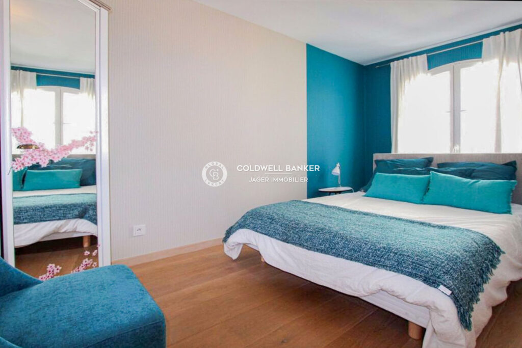 Saint-Tropez  Charmant T3 avec terrasse, parking et cave à de – 3 pièces – 2 chambres – 61.88 m²